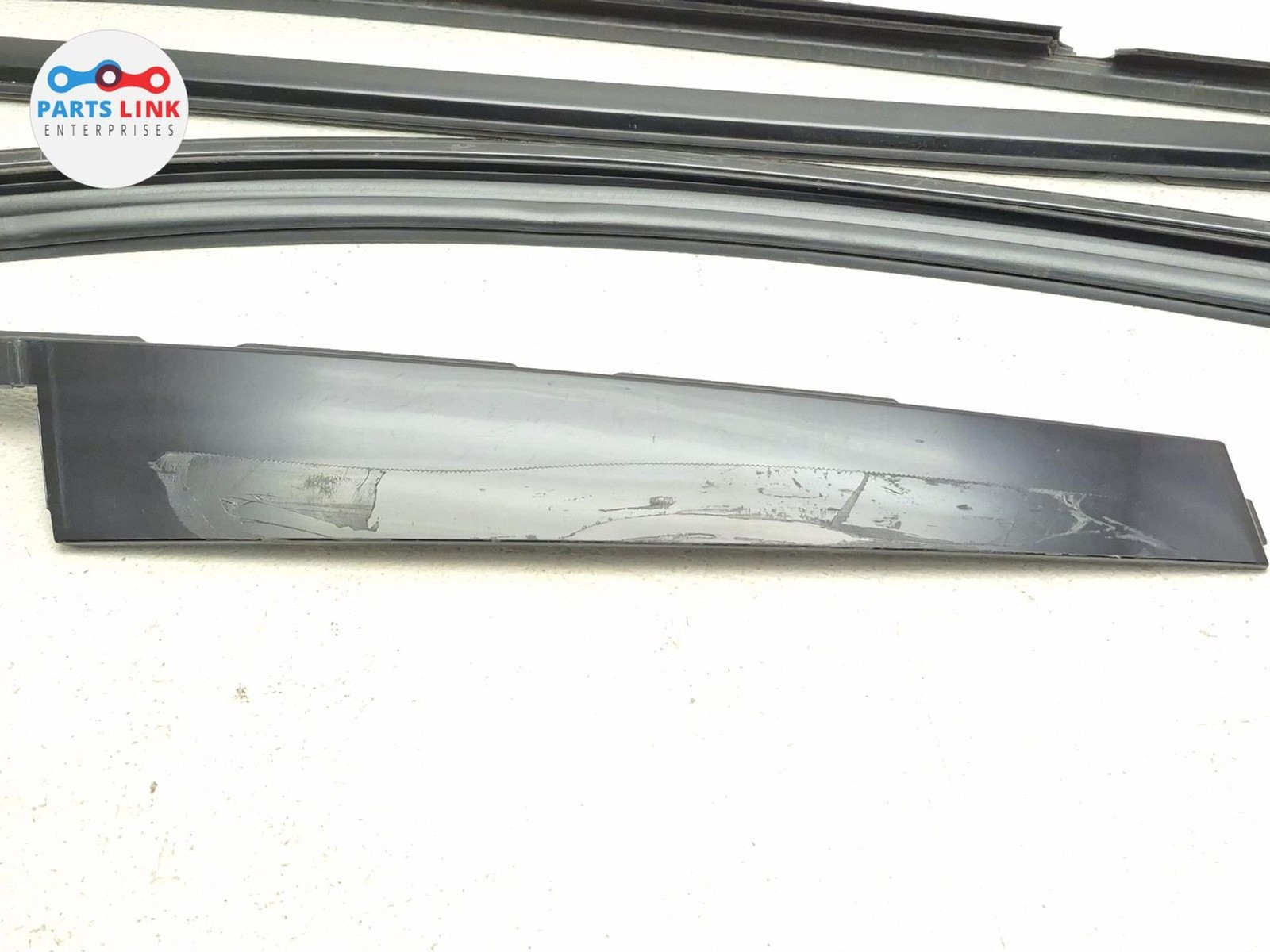Bentley Bentayga 2016-2020 Front Left Roof rubber moldings Set