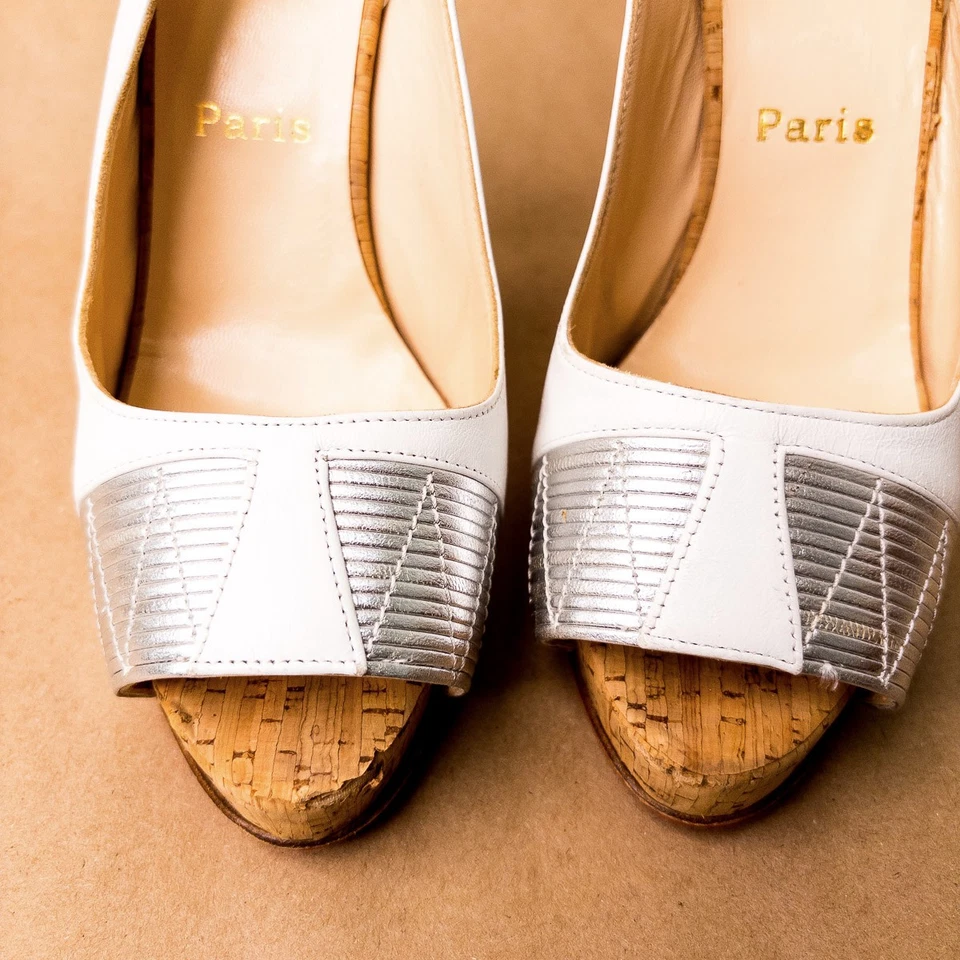 Christian Louboutin Moyen Prive Blanco Plata Corcho Tacones Talla 7 37 Boda Foto 3 de 4