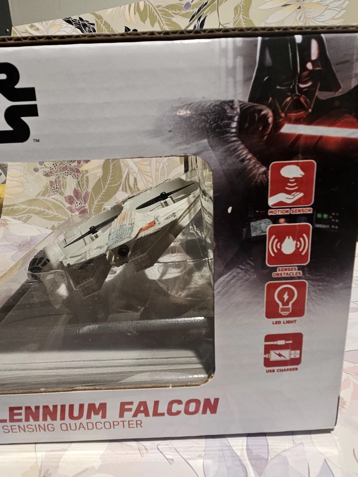 Drone World Tech Toys Star Wars Millennium Falcon sensor de movimento - Disney - Novo - Imagem 4 de 4