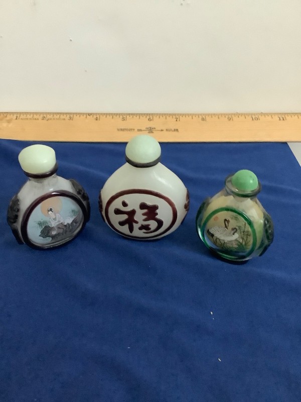 Set of 3 vintage snuff bottles 