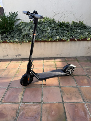 Ninebot KickScooter F25 (12 Mph Max)