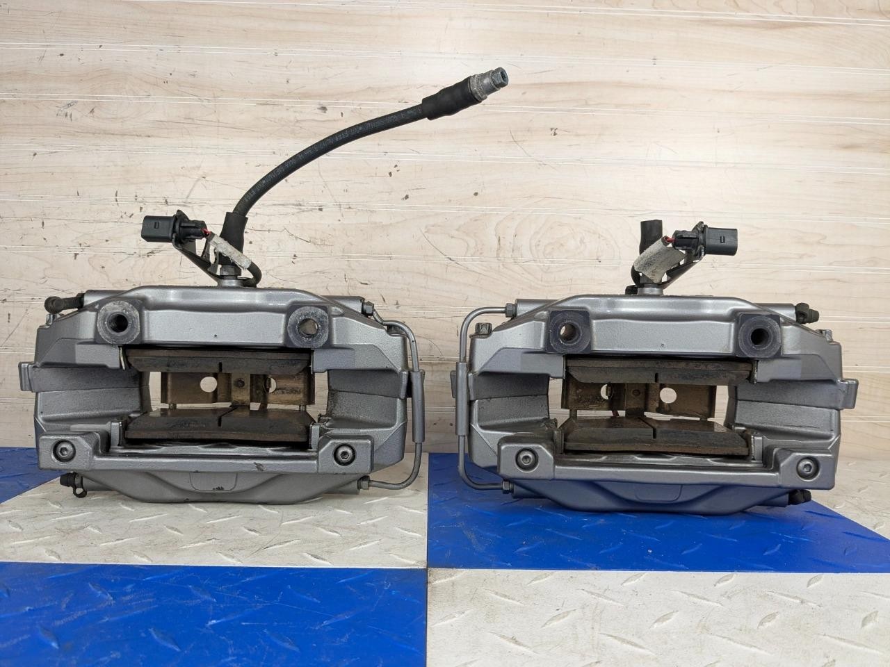 2018 Audi R8 Plus OEM Front & Rear Brake Calipers Silver Ceramic SET OF 4 13k Mi