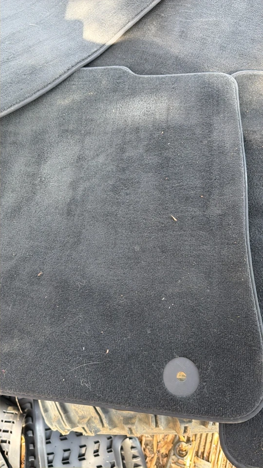 09-17 AUDI Q5 OEM ЗАПАСНЫЕ КОВРИКИ ДЛЯ ПОЛА - КОМПЛЕКТ НАПОЛЬНЫХ КОВРИКОВ - ПОДЛИННЫЙ AUDI - Изображение 2 из 4