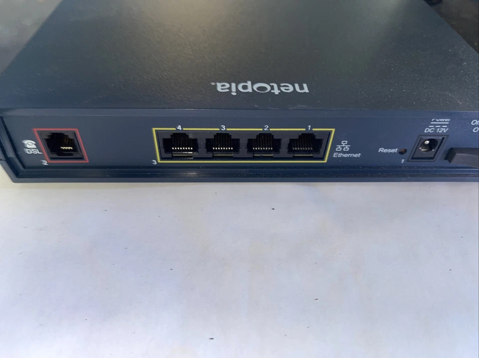 BRAND NEW NETOPIA 3347-02-1006  WIRELESS ROUTER ADSL2/2 +4 PORT MNGD SWITCH NIB - Image 2 of 4