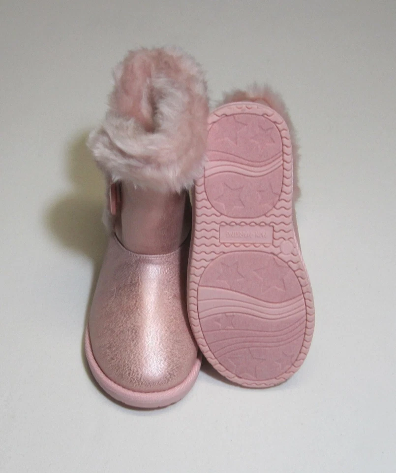 Botas de vellón brillante rosa para niñas pequeñas, nuevas con etiquetas, Cherokee Foto 2 de 4