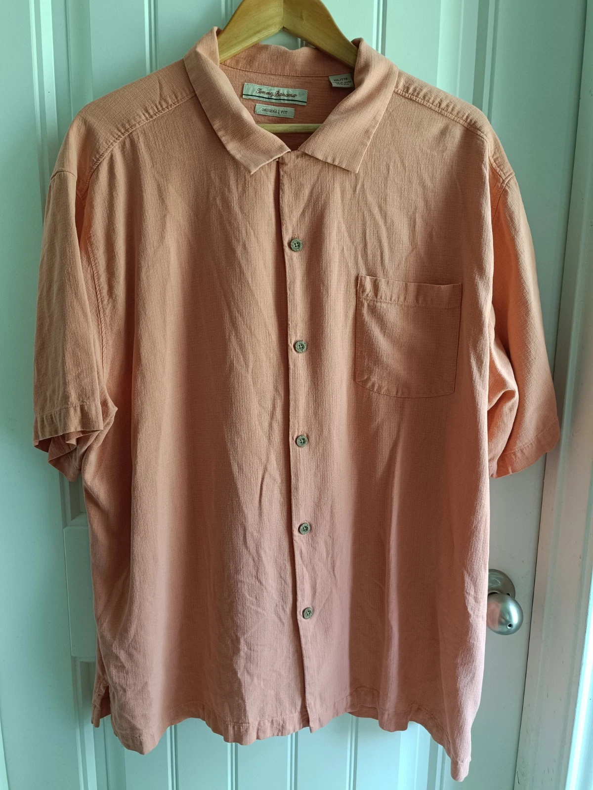 Tommy Bahama Shirt Hawaiian Mens 2XL Salmon Color 100% Silk Short Sleeve