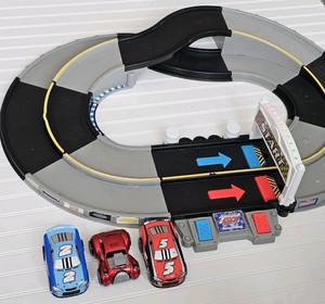 Fisher Price Shake N Go Racers Race Track Electronic Lights Sounds Racing TESTED