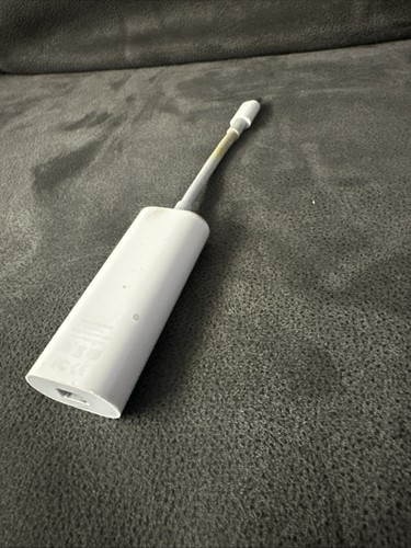 Apple A1790 Thunderbolt 3 USB C to Thunderbolt 2 Adapter