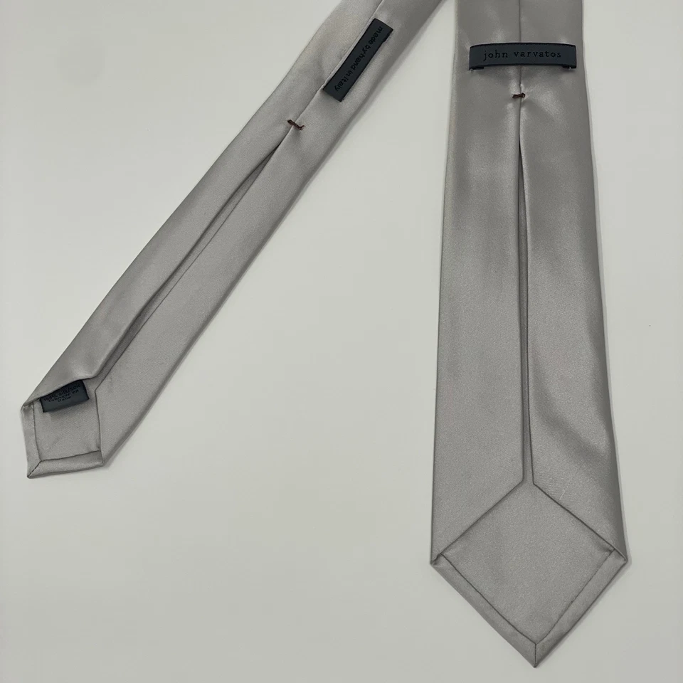 John Varvatos Necktie Gray 100% Silk Made in Italy Business Formal Unisex - Image 2 of 4