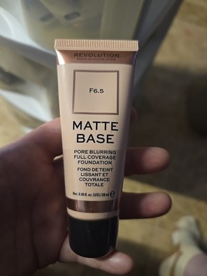 Revolution Makeup Revolution London Matte Base Pore Blurring Full Cov Foundation