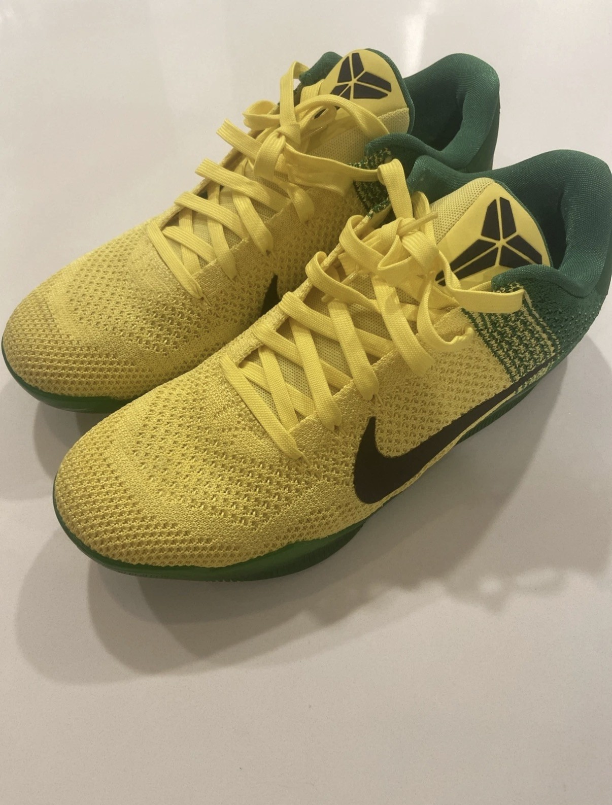 Nike Zoom Kobe 11 Promo Sample Oregon Ducks PE XI US Size 10.5 Player Exclusive