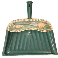 Vintage JV REED Green Metal Dustpan Farm Pigs Piglets Farmhouse Made For K-Mart
