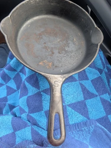 Vintage Griswold No 5 Cast Iron Skillet 724 K Small Block Logo SBL - NO WOBBLE