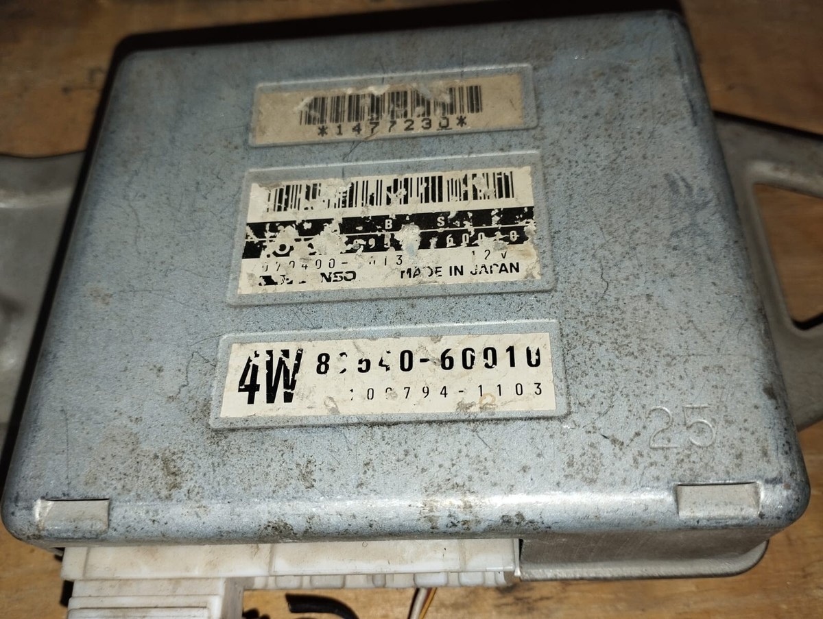 Toyota Land Cruiser 80 series FZJ80 ABS Computer relay Unit 89540