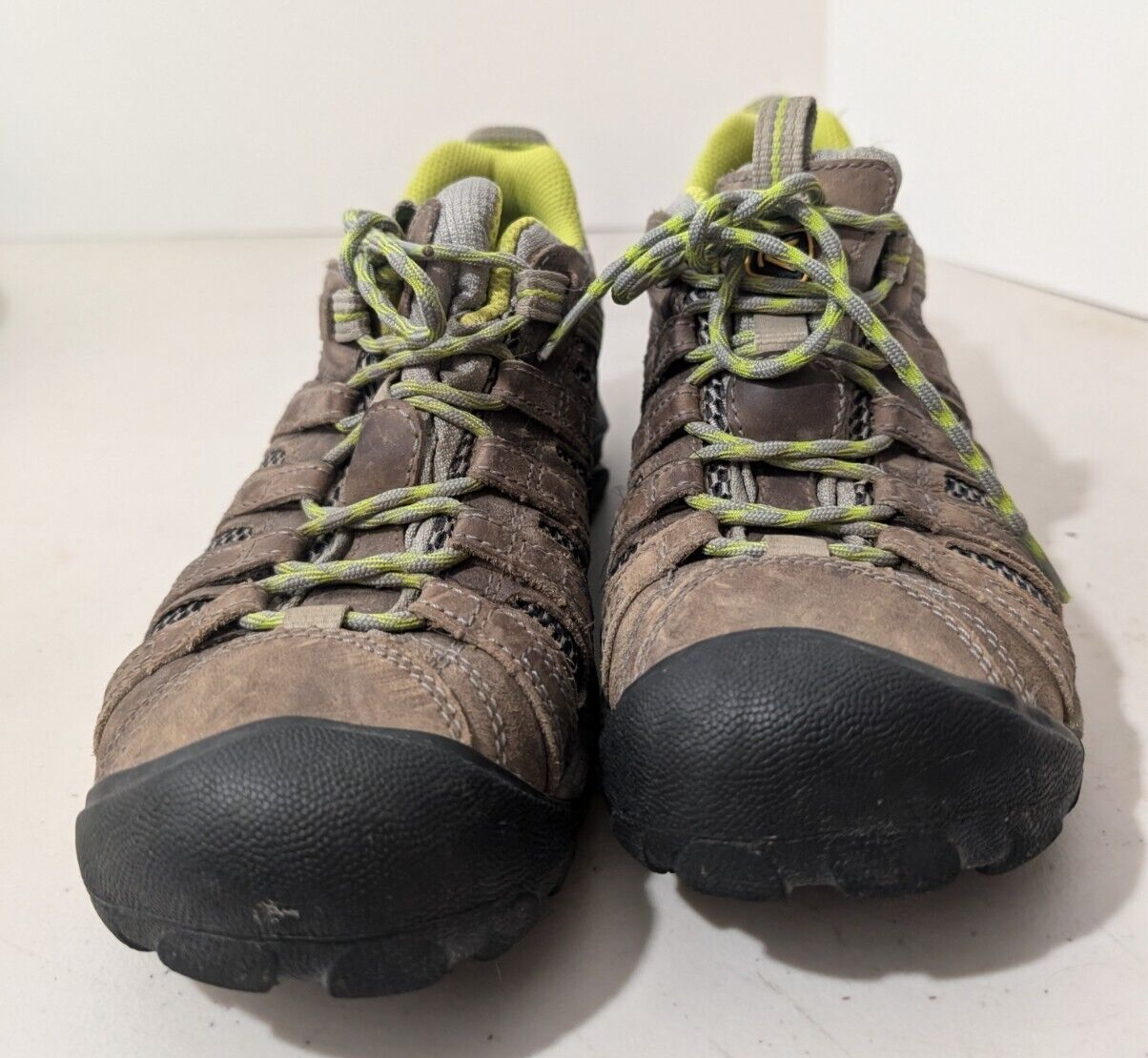 Scarpe da ginnastica Keen Voyageur Hiking donna grigie e come nuove taglia 8 5 misura piccola