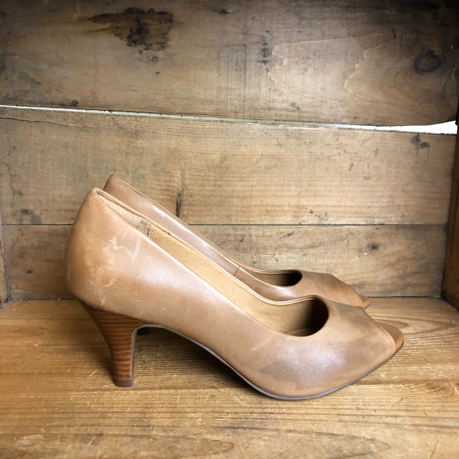 morgen Refrein Barmhartig Clarks Artisan Pumps Shoes Women's 8.5 M Brown Leather Slip On Career Heels Peep | eBay morgen Refrein Barmhartig Clarks Artisan Pumps Shoes Women's 8.5 M Brown Leather Slip On Career Heels Peep | eBay