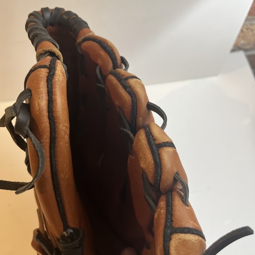 Easton Leather Glove Black Magic BMX12 Tan RIGHT Hand Thrower RHT Mitt 12" - Picture 8 of 13