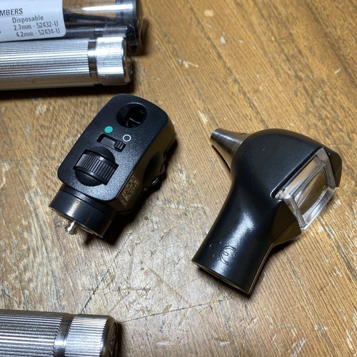 New Welch Allyn Pocket Otoscope Ophthalmoscope Set 92821 Fast Ship!! - Picture 3 of 9