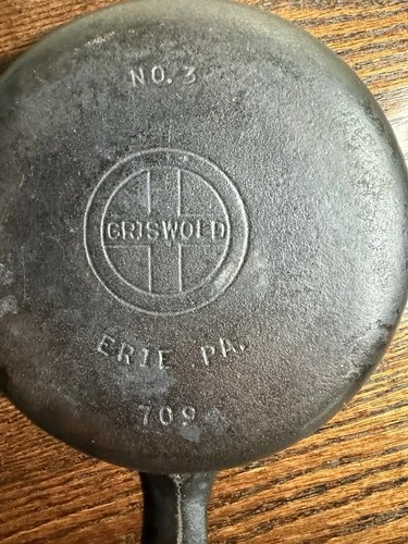 Griswold No.3 Cast Iron Skillet Small Block Logo.