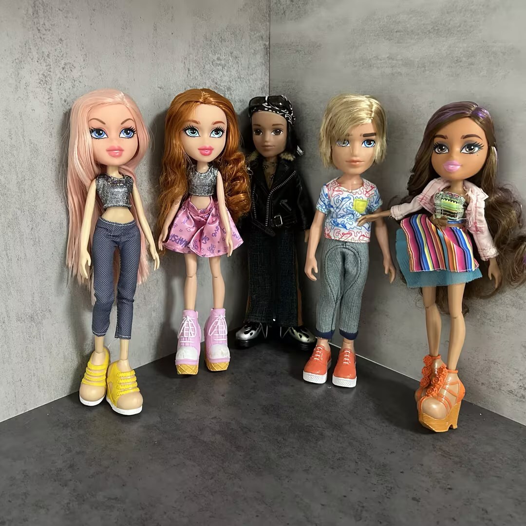 2 PCS Bratz Doll Set Collection 12
