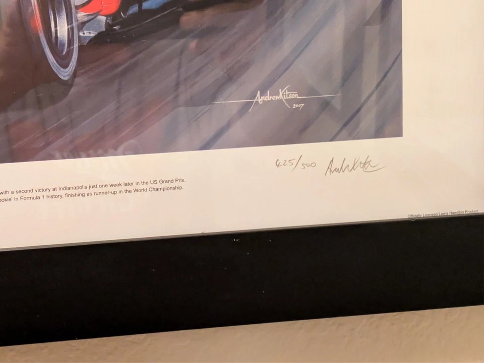 Obra de arte autografiada de Lewis Hamilton y Andrew Kitson 425/500 Foto 2 de 4