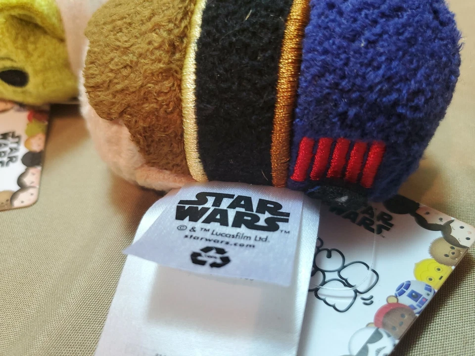 Disney Star Wars Tsum Tsum Mini Peluche 3.5" Lote De 2 YODA y Han Solo Nuevo Foto 3 de 4