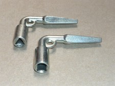 Winkeldorn Set 2tlg. 4-kant & 3-kant Vierkantschlüssel 8mm Hausmeisterschlüssel