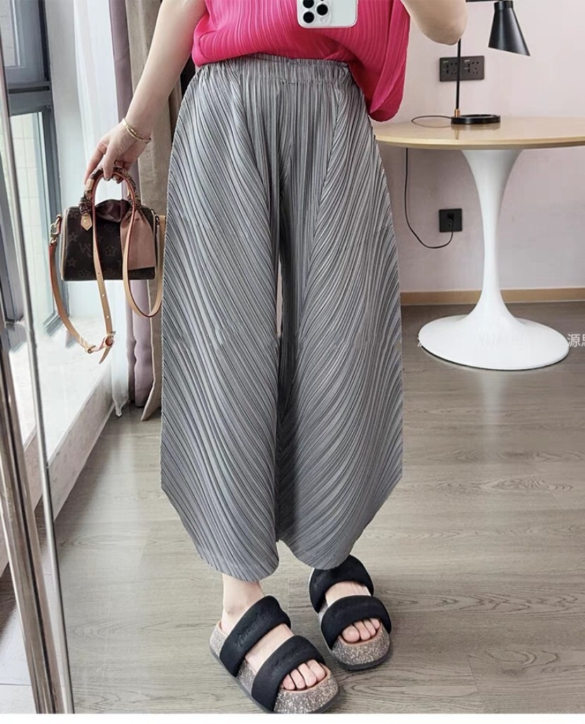 Pleats Please Issey Miyake Fabric Pleated Lantern Pants Pleats Please Issey Miyake Fabric Pleated Lantern Pants