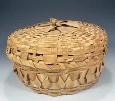 Fine Old Maine Wabanaki Mi'kMaq Penobscot sewing basket Basket ca 19-20th c.