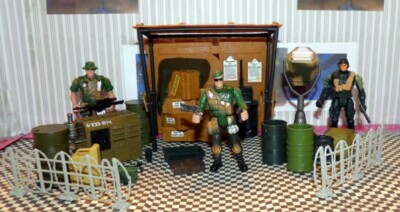 The Corps Covert Command Center w/accessories;3 Chap Mei Soldiers Action Figures