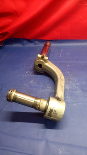 PIPER TWIN COMANCHE LATE STYLE RT MAIN GEAR FORK AXEL W/ SPACER & NUT P/N 24851