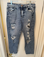 SO Women s High Rise Mom Blue Medium Wash Dis...