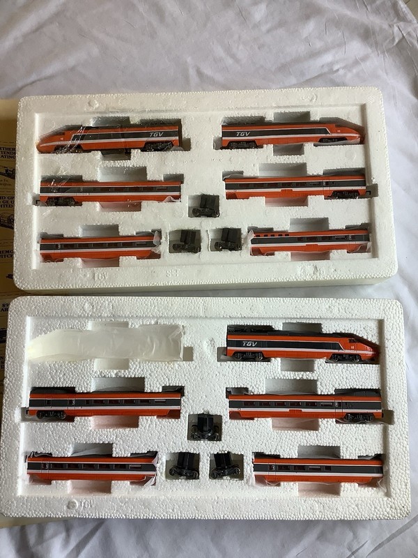17 Piece Bachmann 51-4001 N Scale TGV High Speed French Passenger Train Set New