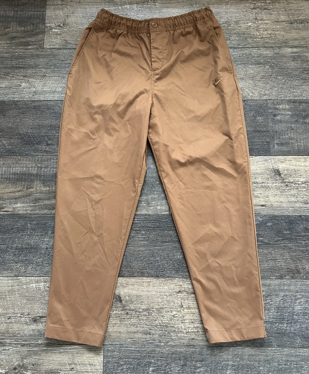 Nike Sportswear Commuter Pants Mens Sz Medium Sweatpants Woven British Tan