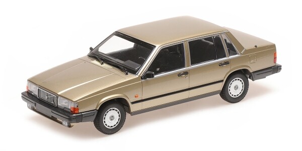 Minichamps Volvo 740 GL, metallic-bleu foncé 1986, 1:18 | Model Car World