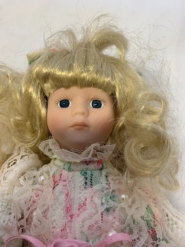 Muñeca de porcelana vintage creación chile puupee bisque muñeca amorosa en caja - Imagen 8 de 9