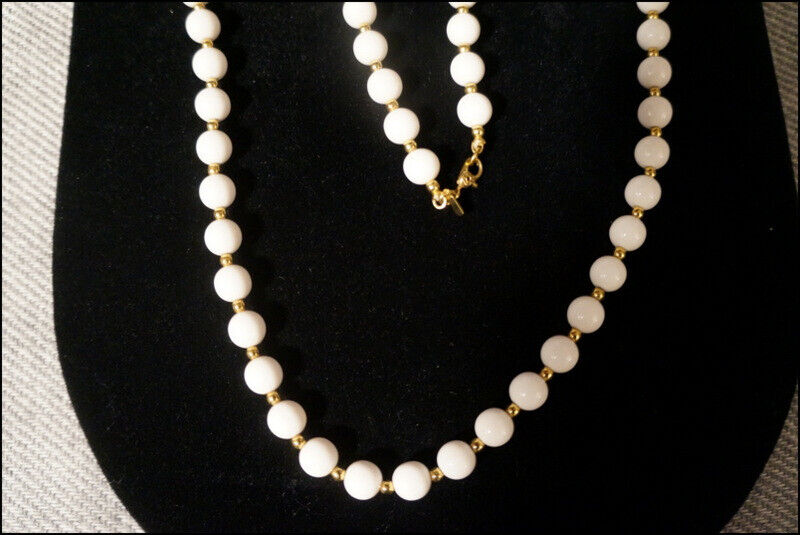 Vintage Monet White and Gold Tone Beads Necklace … - image 2
