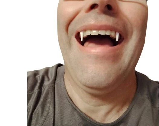 Vampire Plastic Teeth for Halloween Cosplay – Spooky Teehth for Halloween — 第 2/2 张图片