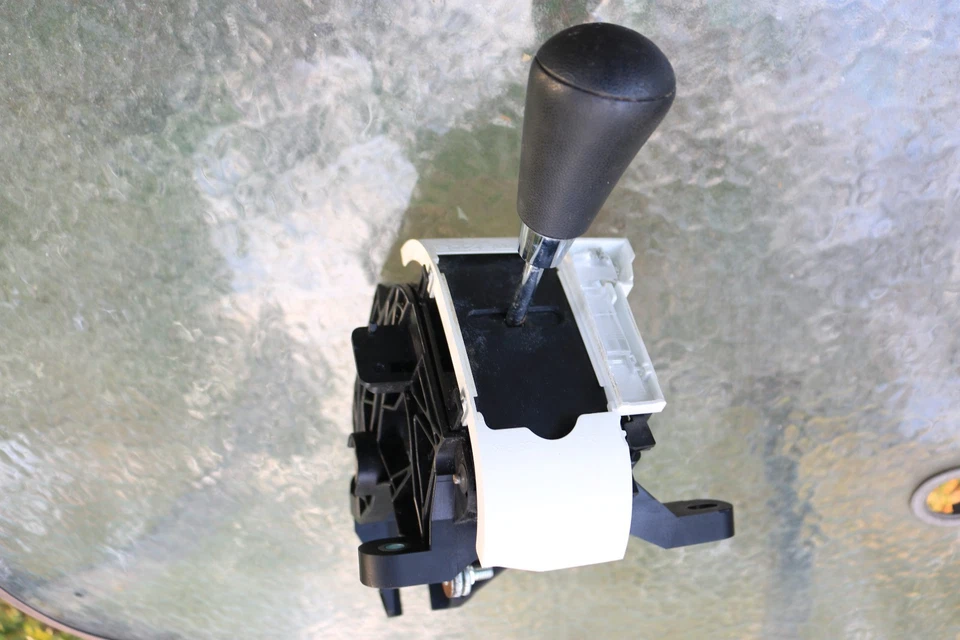 Selector de cambio de marchas de piso de transmisión automática Mazda 5 2006 2007 OEM CC3946100 Foto 2 de 4