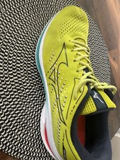 Mizuno Wave Rider 25