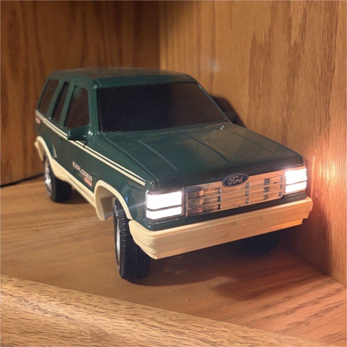 New Bright Ford Explorer Sport 4x4 Remote Control Car Green