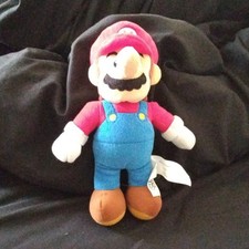 Super Mario Bros. Mario Plush Stuffed Toy Small Red Blue Jakks Pacific 2021