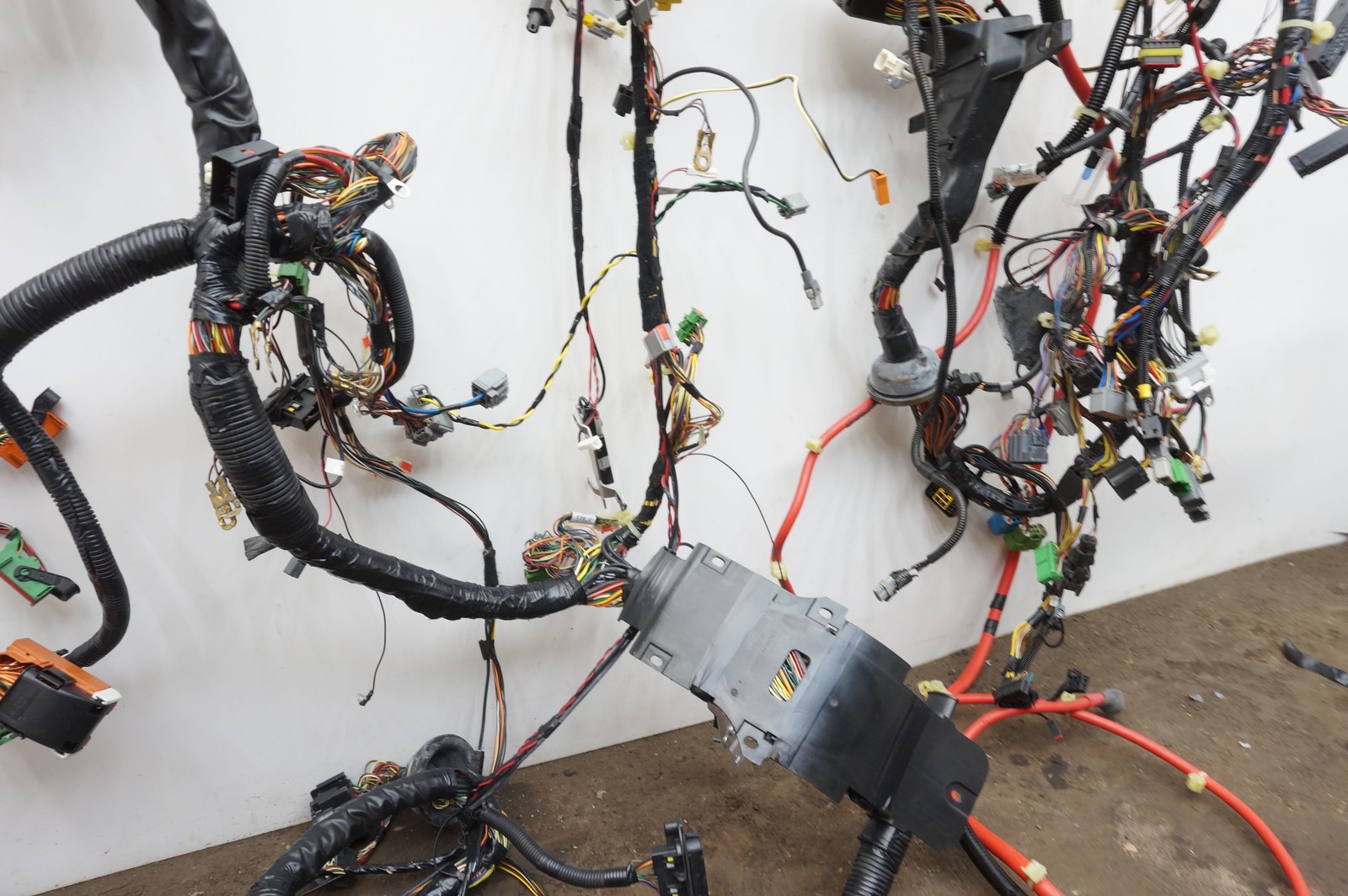 Aston Martin Vanquish Volante 2014 Main wiring harness