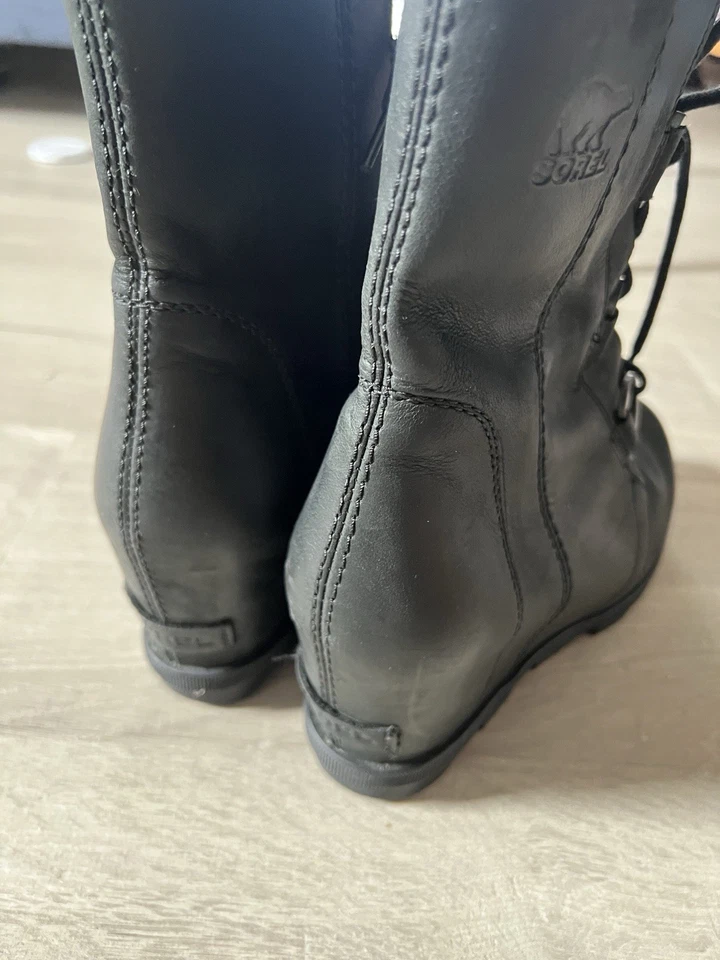 Sorel Joan Of Arctic Wedge II Black Leather Lace Up Boot Women's Size 10 - Image 4 of 4