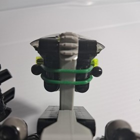 Lego Bionicle: Nuhvok WITH GREEN MASK AND GREEN BAND - 8561 - Complete