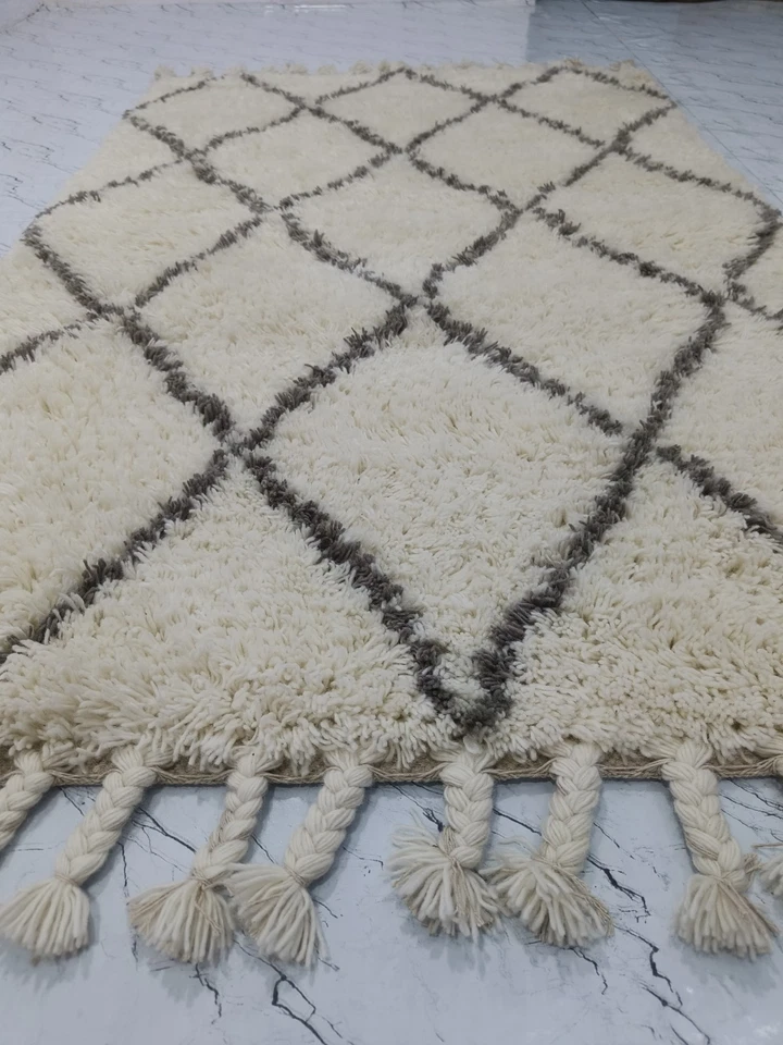Alfombra escandinava marroquí con patrón de diamantes con borlas - suave y elegante peluda Foto 2 de 4
