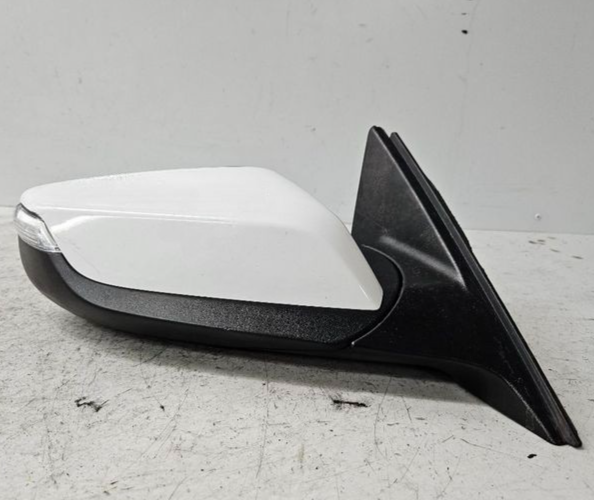 2016-2018 Chevy Malibu Right Passenger Side View Mirror Door Opt DWK White Oem