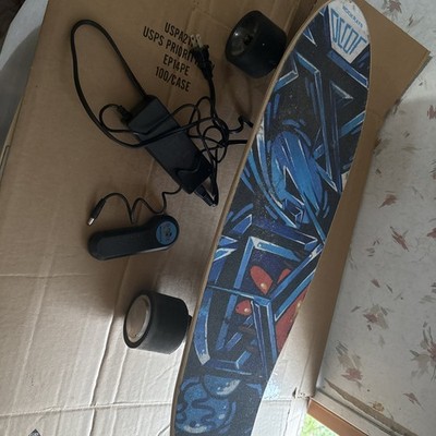 WOOKRAYS Electric skateboard with Wireless remote control and Charger