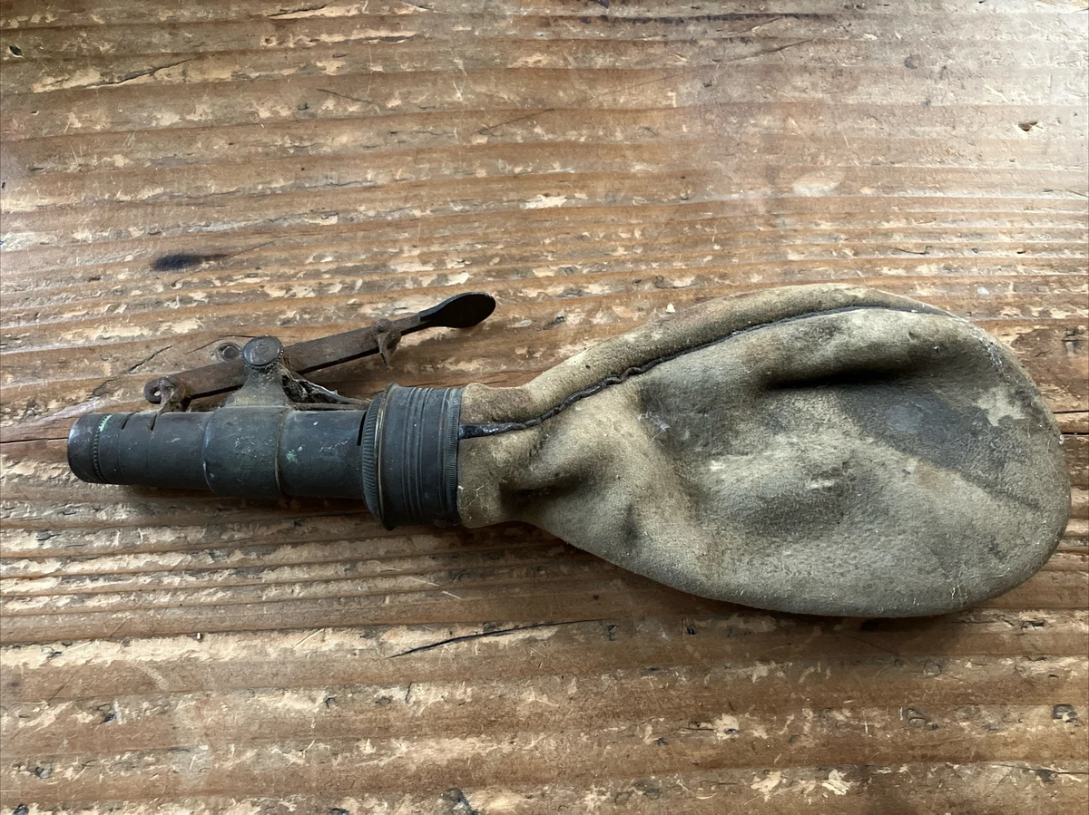ANCIENNE POIRE A Poudre Pour Chasse Laiton Et Cuir EUR 16,00 - PicClick FR
