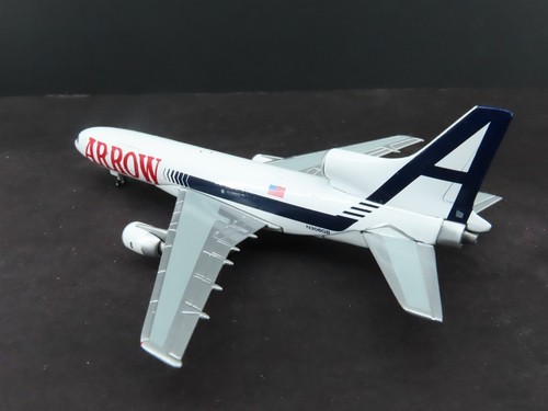 1:400 Gemini Jets GJAPW071 Die-Cast Arrow Air Lockheed L-1011 Airliner - Picture 5 of 13